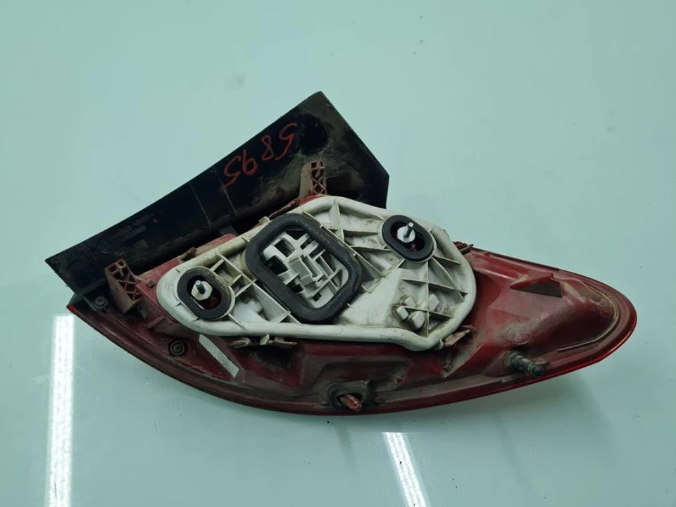 21630101 Enjoliveur Inf Feu Arriere Gauche pour OPEL MERIVA B Cosmo 2013 163943 - Photo 2/4