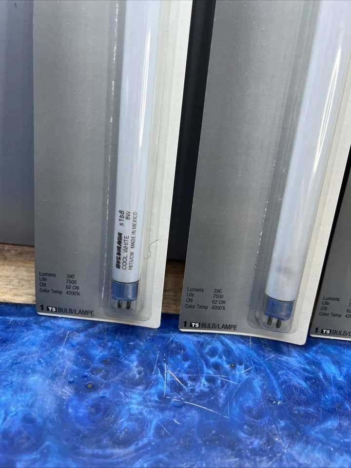 4 Sylvania F8T5CW 8W Utility Cool White Fluorescent Tube Bi pin 12" Light Bulb - Image 3 of 4