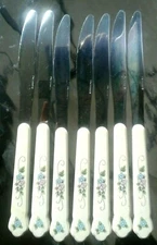 VINTAGE LOT/SET OF 7 PFALTZGRAFF DINNER KNIVES - PATTERN TEA ROSE