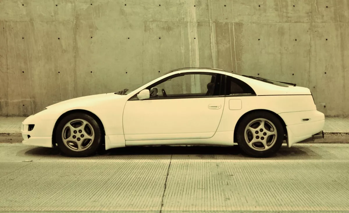 IONIC DYNAMICS 300zx 2+0/2+2 JDM OEM FRONT MUDGUARDS 90-96 IONIC DYNAMICS 300zx 2+0/2+2 JDM OEM FRONT MUDGUARDS 90-96