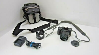 Panasonic Lumix DMC-FZ5 camera with Leica 12x F2.8-3.3 Optical