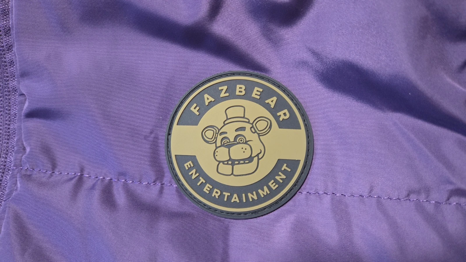 Theorywear Five Nights at Freddy's x Game Theory "Withered Fleece" Reversible - product detail image 5
