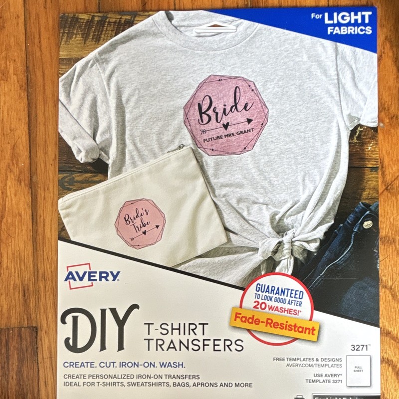 Avery 3271 DIY T-Shirt Transfers Iron-On for Light Fabrics, Fade-Resistant