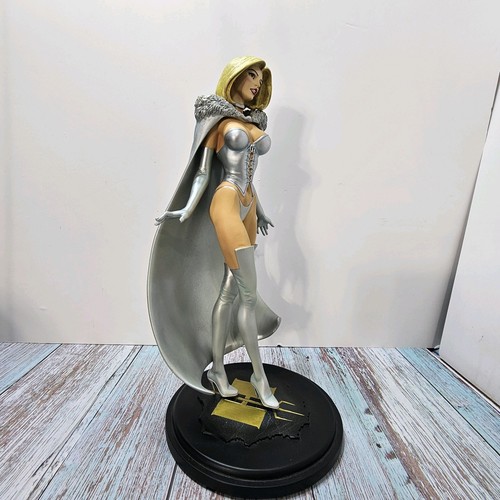 Bowen Designs Marvel Emma Frost White Queen Retro Version Statue #106/1500 X-Men - Picture 4 of 14