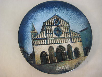 Vintage Dekor Zagreb Rucni Rad Enamel Handpainted ''Zadar'' Wall Plate, 9'' Dia