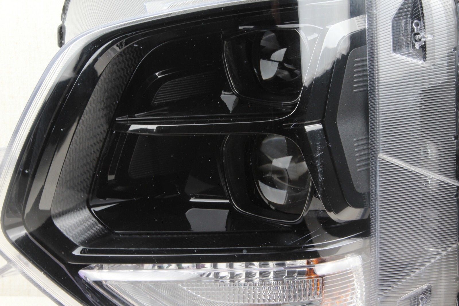 2019 2020 Hyundai Santa FE HID Headlight Left Hand OEM 92101-s21 