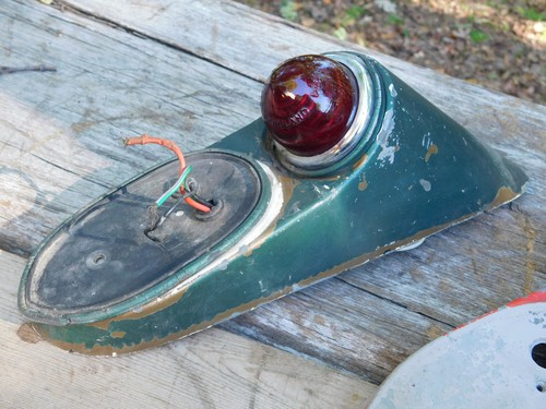 1 Vintage Lucas L594 BS2518 Tail Light & 2 British Morgan Mini Triumph Housings - Picture 2 of 5