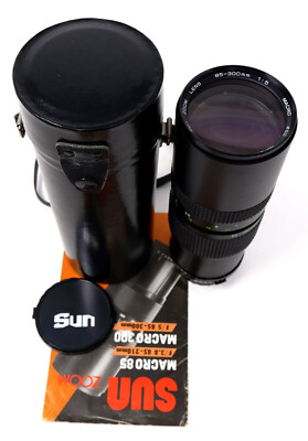 SUN MACRO 300 ZOOM LENS MC 85-300MM 1:5 F/5-F/22 WITH CASE - NICE!