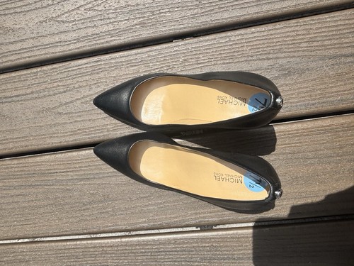 Michael Kors neu schwarz Leder High Heels Größe 7,5 Pumps elegante Schuhe 3" Absatz - Bild 6 von 7