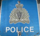RARE VINTAGE RETIRED RCMP ROYAL CANADIAN MOUNTED POLICE METAL SHIELD BADGE SIGN