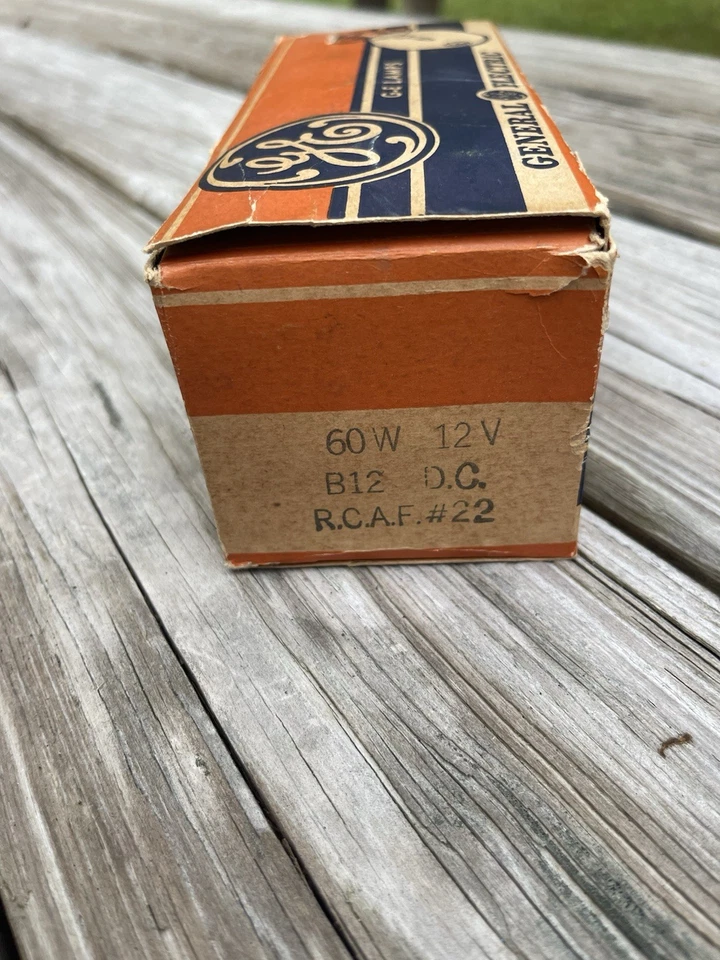 Vintage Box of 5 GE Auto Headlamp Bulbs 60W 12Volt CG1110-A New Old Stock - Image 4 of 4