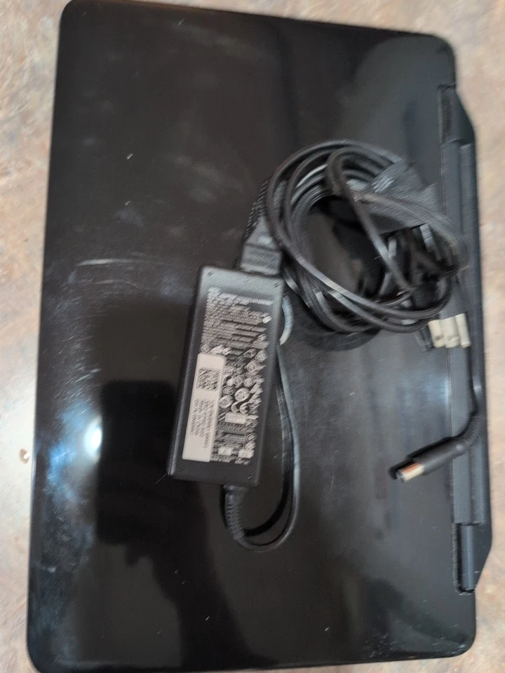 Dell Inspiron 15 (N5050) 15,6 pulgadas Portátil/portátil Foto 4 de 4