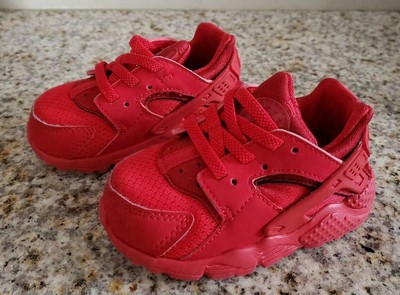 red nike huarache shoes