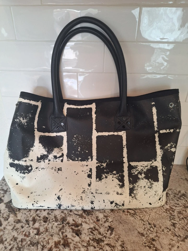 L.A.M.B. Bolso de Mano Grande de Piel de Cordero by Gwen Stefani Negro/Blanco Foto 4 de 4