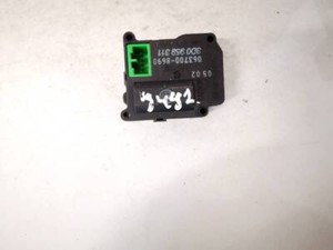 Volkswagen Phaeton 2002 Heater Vent Flap Control Actuator Motor 3d #1808137-83