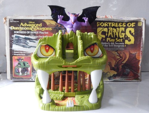 1983 vintage LJN Advanced Dungeons & Dragons FORTRESS OF FANGS playset COMPLETE! - Picture 1 of 24