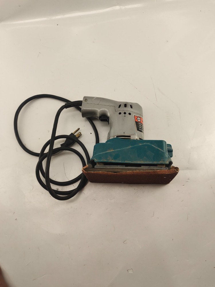 Vintage Black & Decker Finishing Sander for Woodworking & DIY Projects  