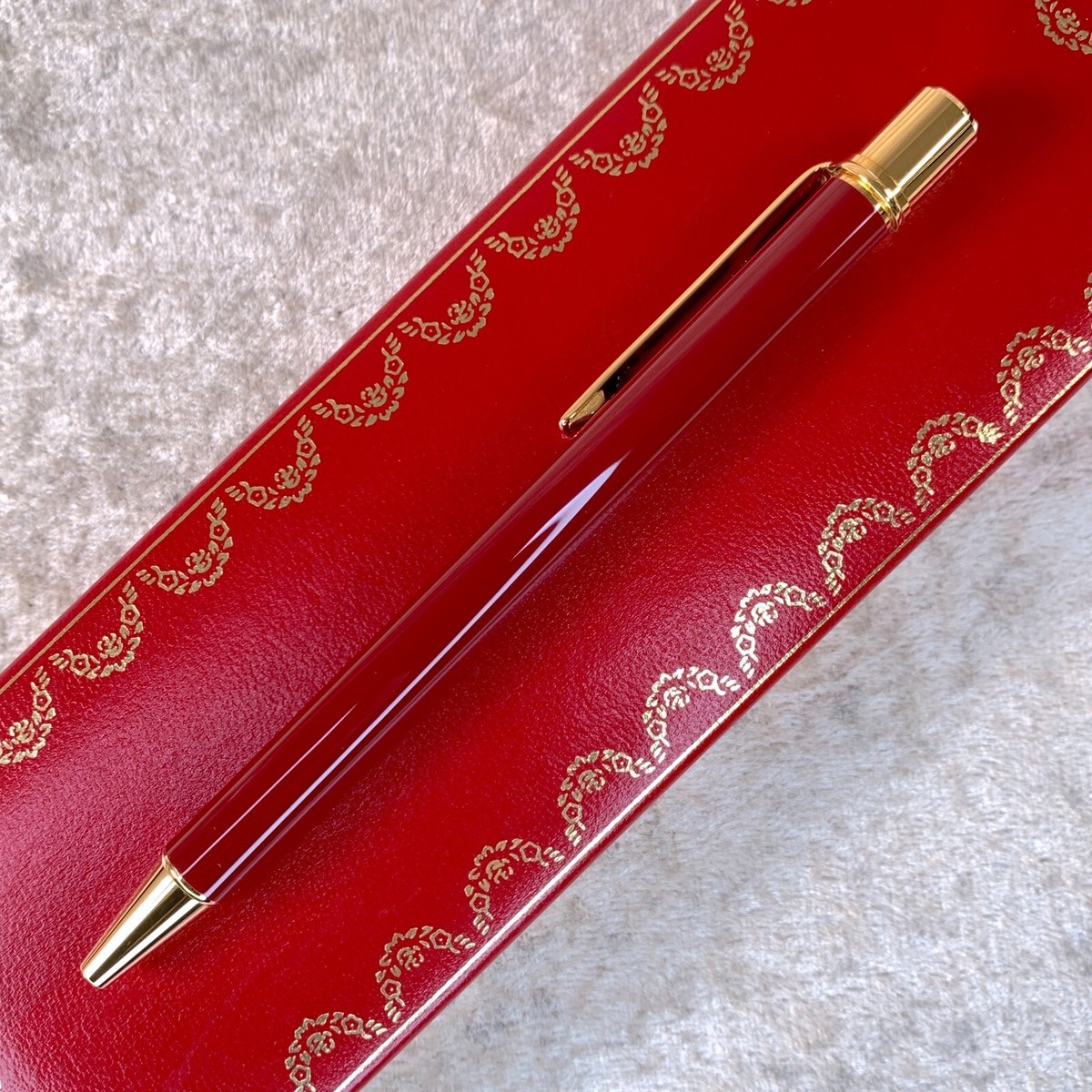 Vintage Cartier Ballpoint Pen must II Red Lacquer Gold Finish with