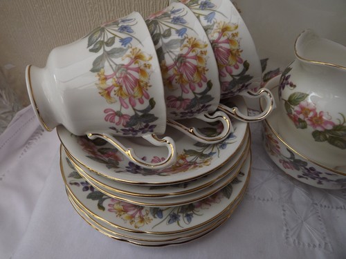 Paragon "Country Lane" 21 piece Tea Set - Porcelain china - Made in England - Picture 3 of 18