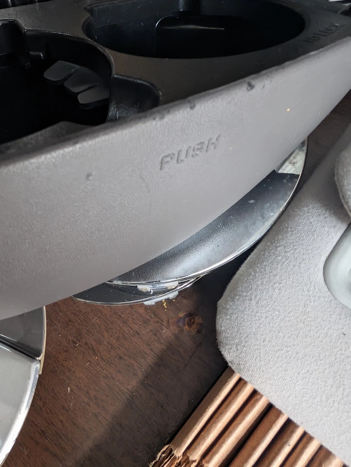 Porta-copo Ford F-150 Expedition F150 Dash 00-02 00-03 04 cinza fabricante de equipamento original💥 - Imagem 2 de 4