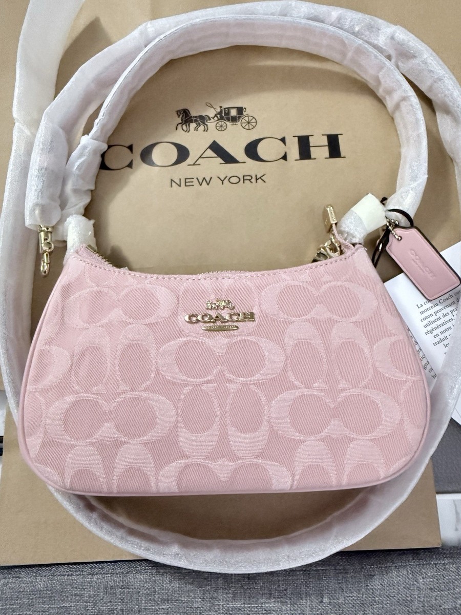 【人気完売✨】COACH ティーローズ ピンク フリンジ ミニポーチ COACH NWT Teri mini Crossbody Bag in Signature Pink Denim CFF97