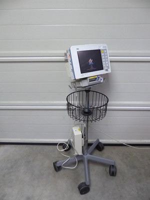 Dräger Infinity Delta Patientenmonitor inkl. Zubehör #M