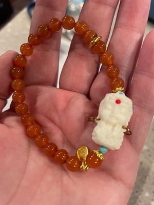 Carnelian design bracelet