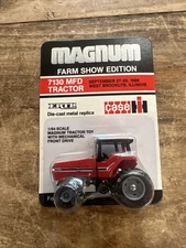 1988 ERTL Case International Magnum 7130 MFD FARM TOY SHOW 1/64 Diecast Tractor