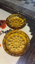 VINTAGE ASHTRAY AMBER GLASS FLOWER DESIGN 6" MID CENTURY MODERN
