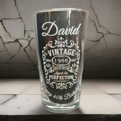 PERSONALISIERTES Pint Glas 23. 24. 25. 26. 27. Vintage Geburtstag GESCHENK VERPACKT