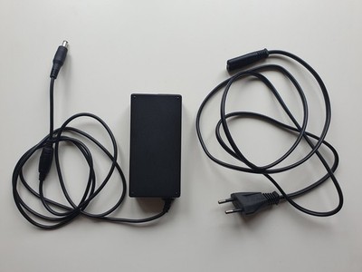 Samsung AC/DC Adapter Netzstecker Model A5814 DSM Laptop PC Computer Zubehör