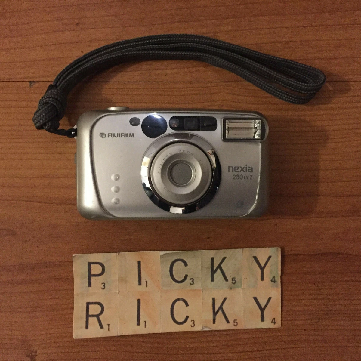 Fujifilm Nexia 230ixz + 2 Films Kodak Advantix 400 Neufs – État Correct Pour Collection Ou Pièces
