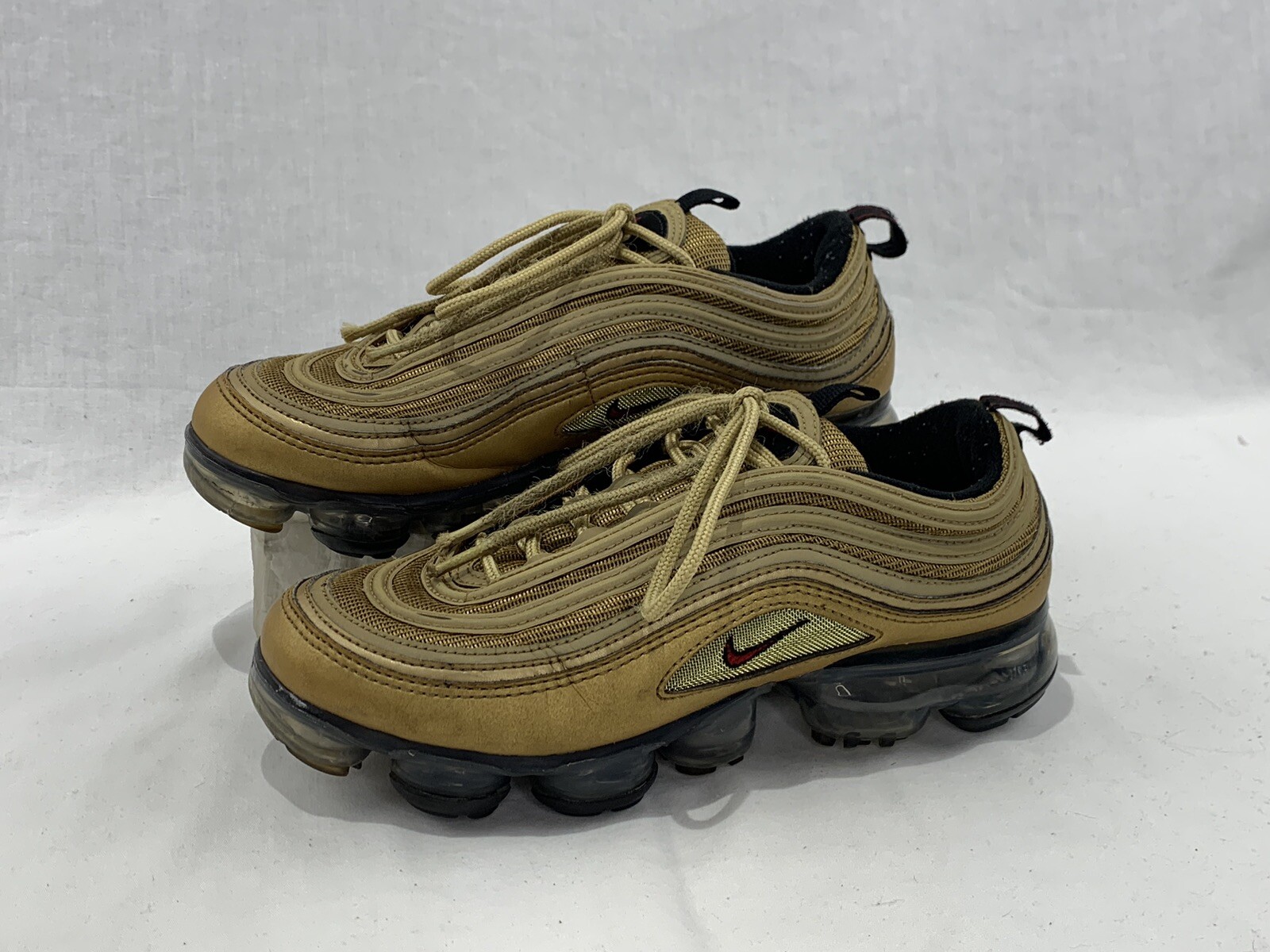 Nike Air Vapormax '97 GS Metallic Gold/Red Kid’s Size 5.5Y/ Women’s Size 7