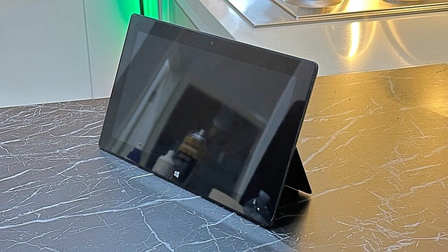 Microsoft Surface Pro 2 Intel ™ Core®i5•128 GB SSD•4GB•USB3#3390 Microsoft Surface Pro 2 Intel ™ Core®i5•128 GB SSD•4GB•USB3#3390
