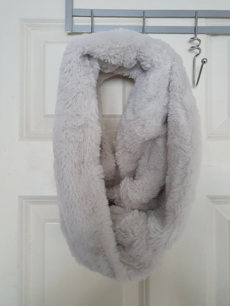 fur snood primark