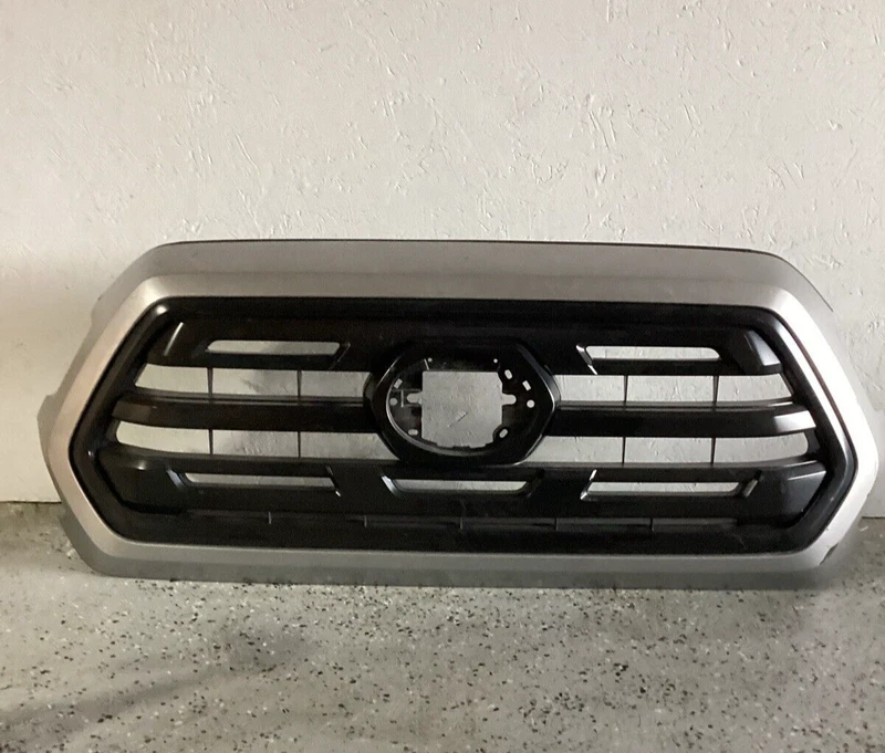 2018 2019 TOYOTA TACOMA SPORT GRILLE Used OEM 5311304040