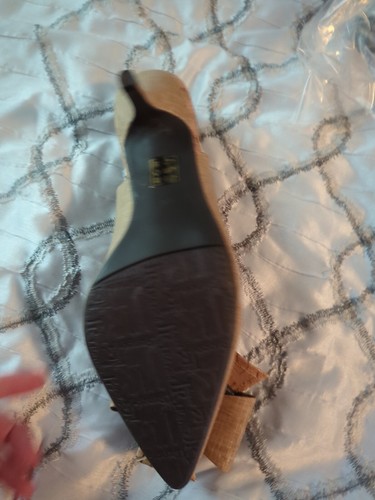 J. Renee Garbi Women's Pump 9 W- Taupe/Cork Linen/Mesh - Picture 2 of 4