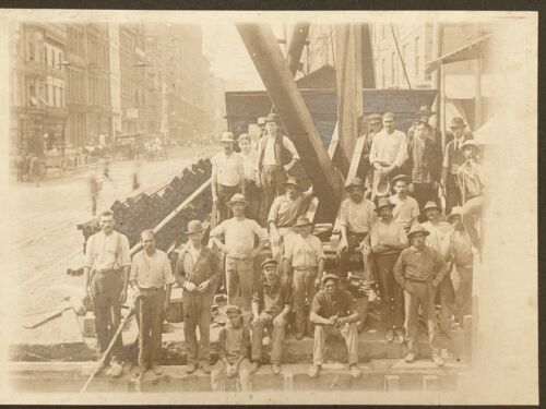 Foto de construcción del metro de Nueva York de colección MTA hombres sombreros de trabajo alrededor de 1900 34th St? - Imagen 2 de 6