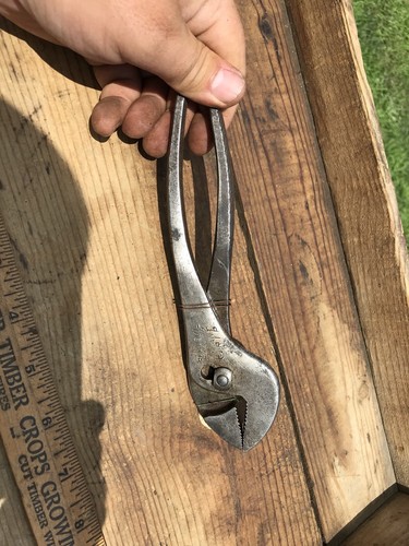 Antique RedDevil Giant Grip Pliers, Rare Wrench - Picture 4 of 4