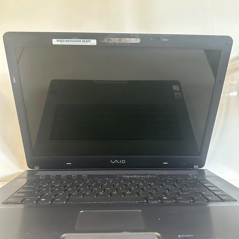 15,4” Sony PCG-7V2L Intel Centrino Duo 1GB RAM sem sucatas/salvamento de HDD - Imagem 2 de 4