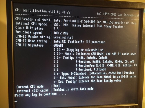 Intel Pentium III 550MHz Slot 1 CPU SL3N7 CopperMine Retro Processor Vintage - Imagen 7 de 10