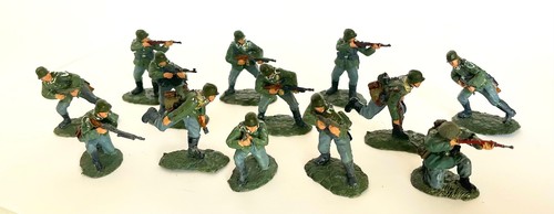 CONTE COLLECTION 54MM GERMAN WW II INFANTRY SOLDIERS - LOT OF 13