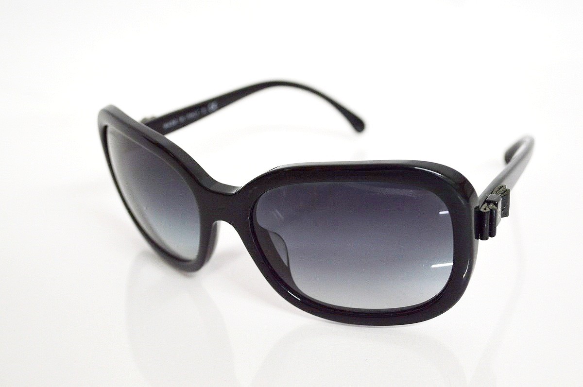 Vintage CHANEL Ribbon Motif Sunglasses 5280 Q from Kanou Store