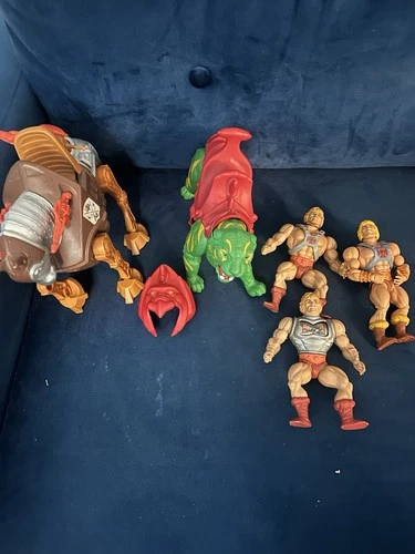 Vintage MOTU 1981 He-man Action Figure Battle Cat Strider Lot Original MOTU