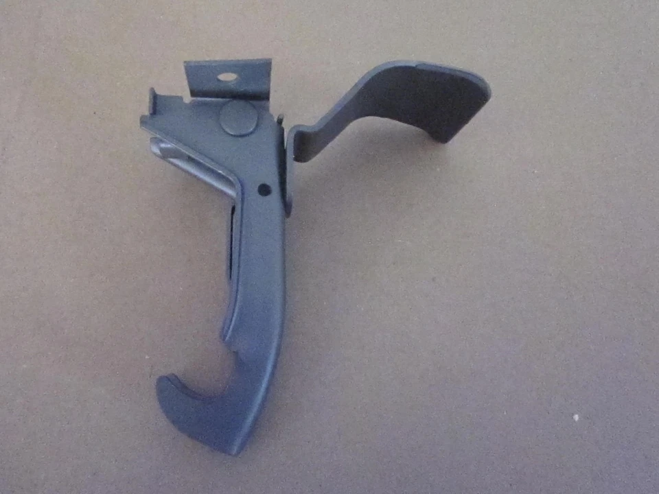 MOPAR 1973 - 74 PLYMOUTH DUSTER HOOD 第二次安全闩锁/手表 — 第 2/4 张图片