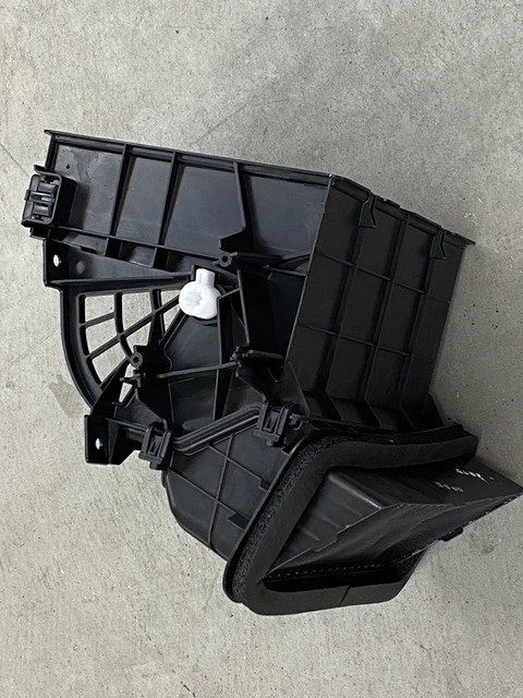 Dodge Ram 2500 3500 2009-20 carcasa de entrada de aire OEM# 68322968AA Foto 2 de 4