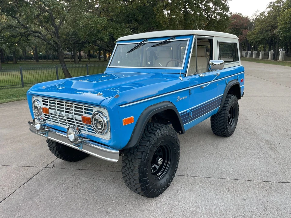 Ford Bronco 1974  Foto 2 de 4