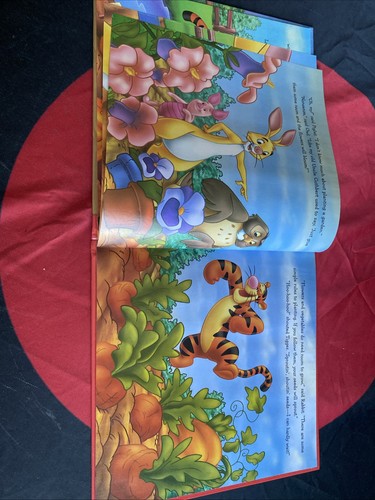 *KIDS* Winnie The Pooh: A Surprise Garden 🪴 (2003, Disney Hardcover Book) - Picture 6 of 17