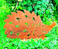 Igel  - Metall in Rostoptik auf Platte - Gartendeko - Tierfigur - Trent