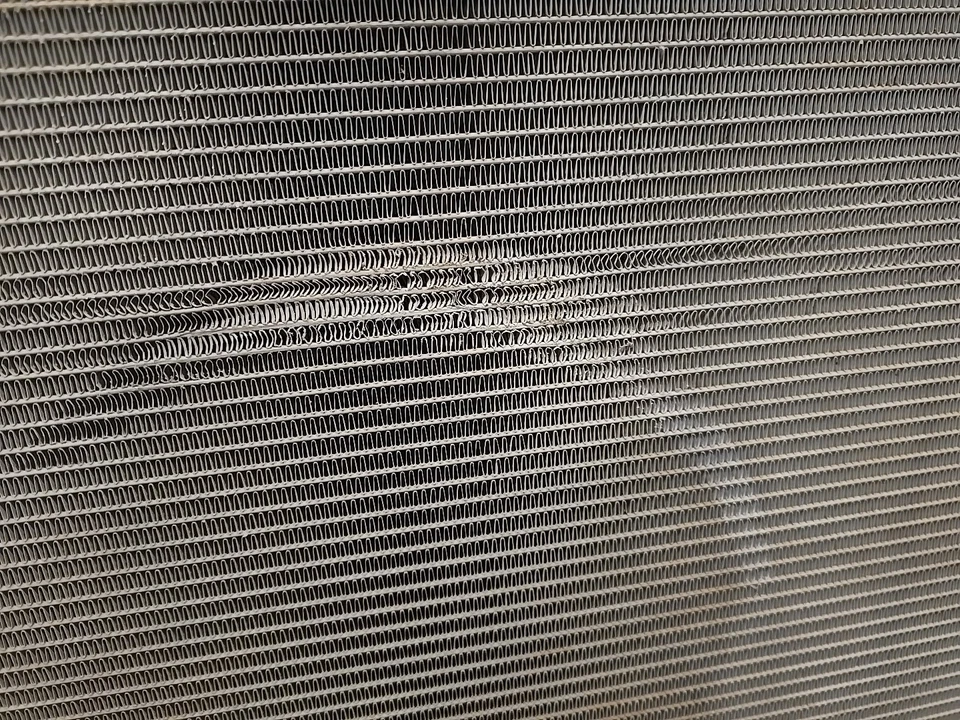 Dodge Ram 2500 3500 2019-2023 conjunto de radiador OEM 68322487AC Foto 2 de 4